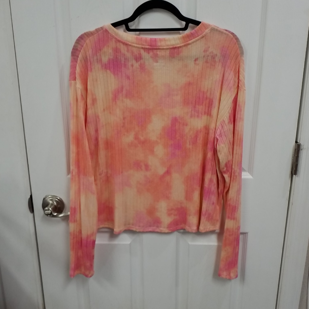 NWT VS Pink Tie Dye V-neck Ribbed Long Sleeve Tee - Picture 7 of 8